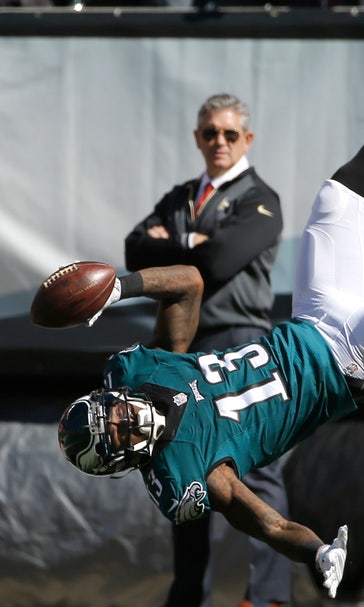 WATCH: Eagles' Huff caps off first TD catch in epic fashion
